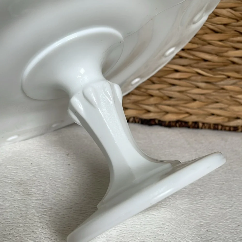 White Indiana Milk Glass Round Pedestal Teardrop Cake Platter 10 1/2” Scalloped